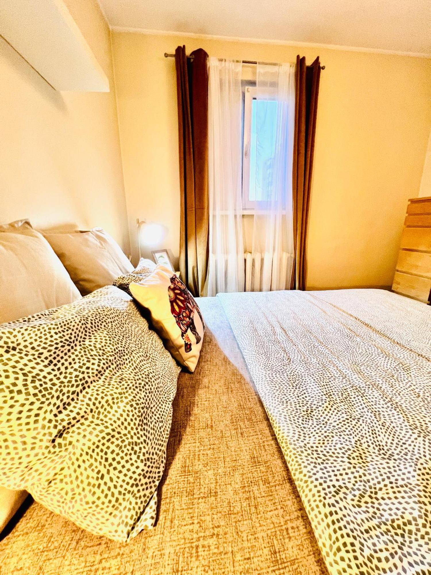 Boulevard Rose Apartment Alba Iulia Exterior photo